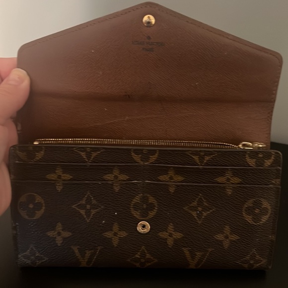 Authentic Louis Vuitton Sarah wallet - Picture 4 of 7